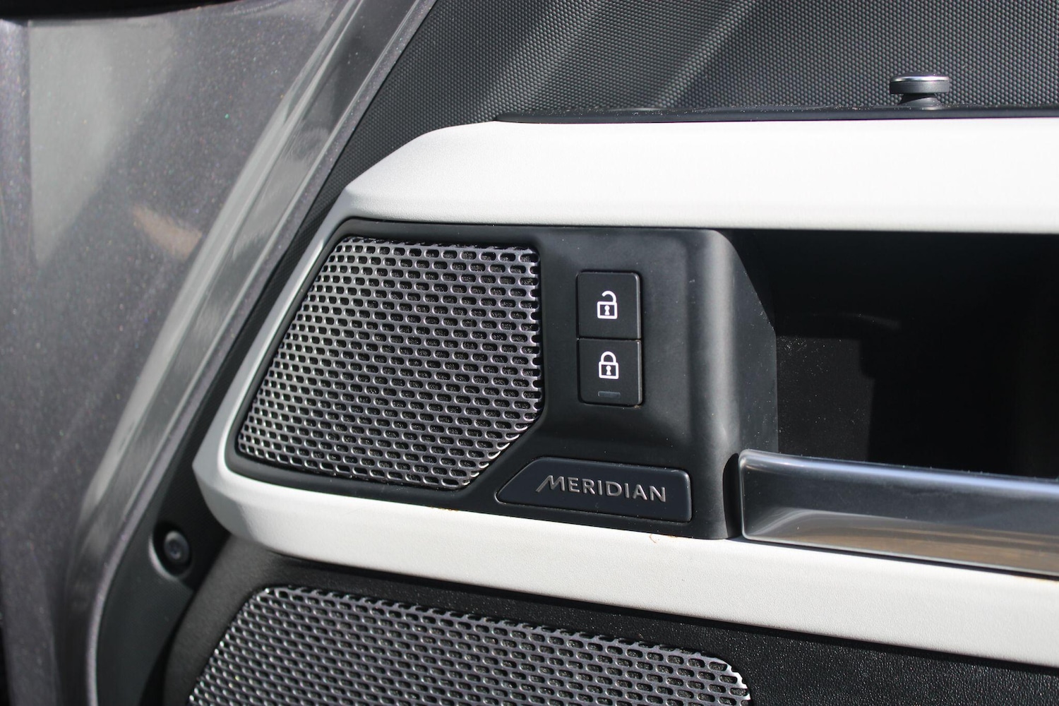 Used Land Rover Defender 110 2021 for sale - 76109091: Photo 34