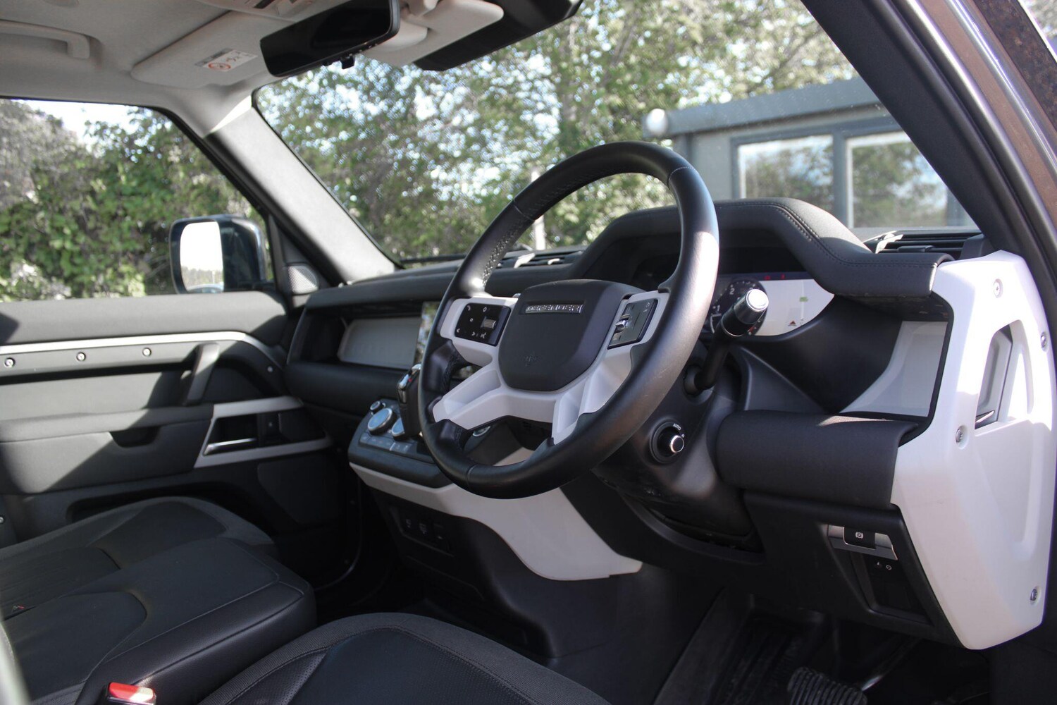 Used Land Rover Defender 110 2021 for sale - 76109091: Photo 5