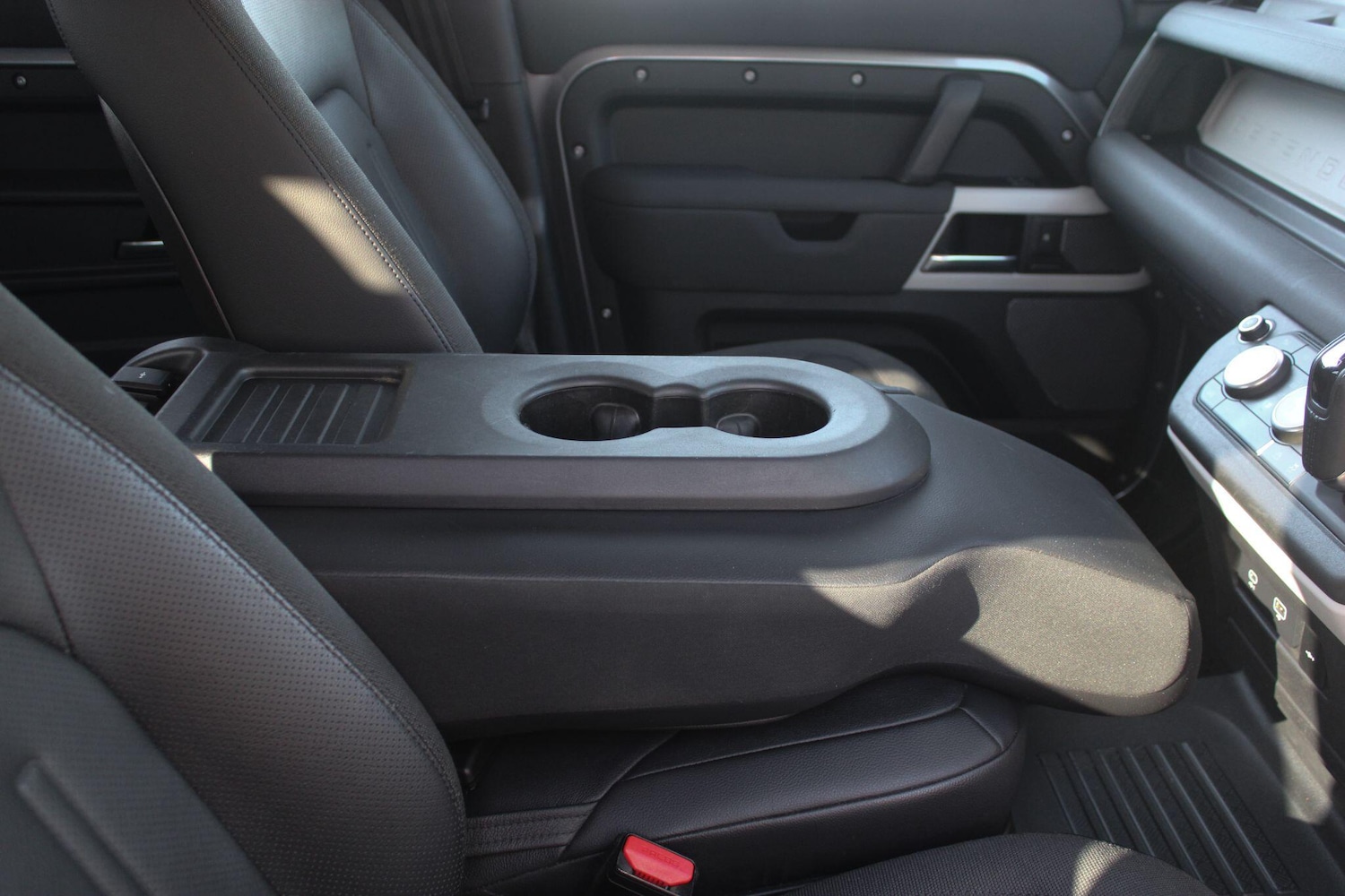 Used Land Rover Defender 110 2021 for sale - 76109091: Photo 8