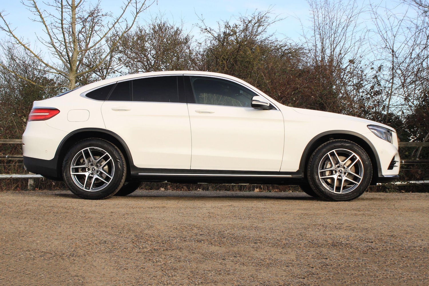 Used Mercedes-Benz GLC 2017 for sale - 77143980: Photo 2