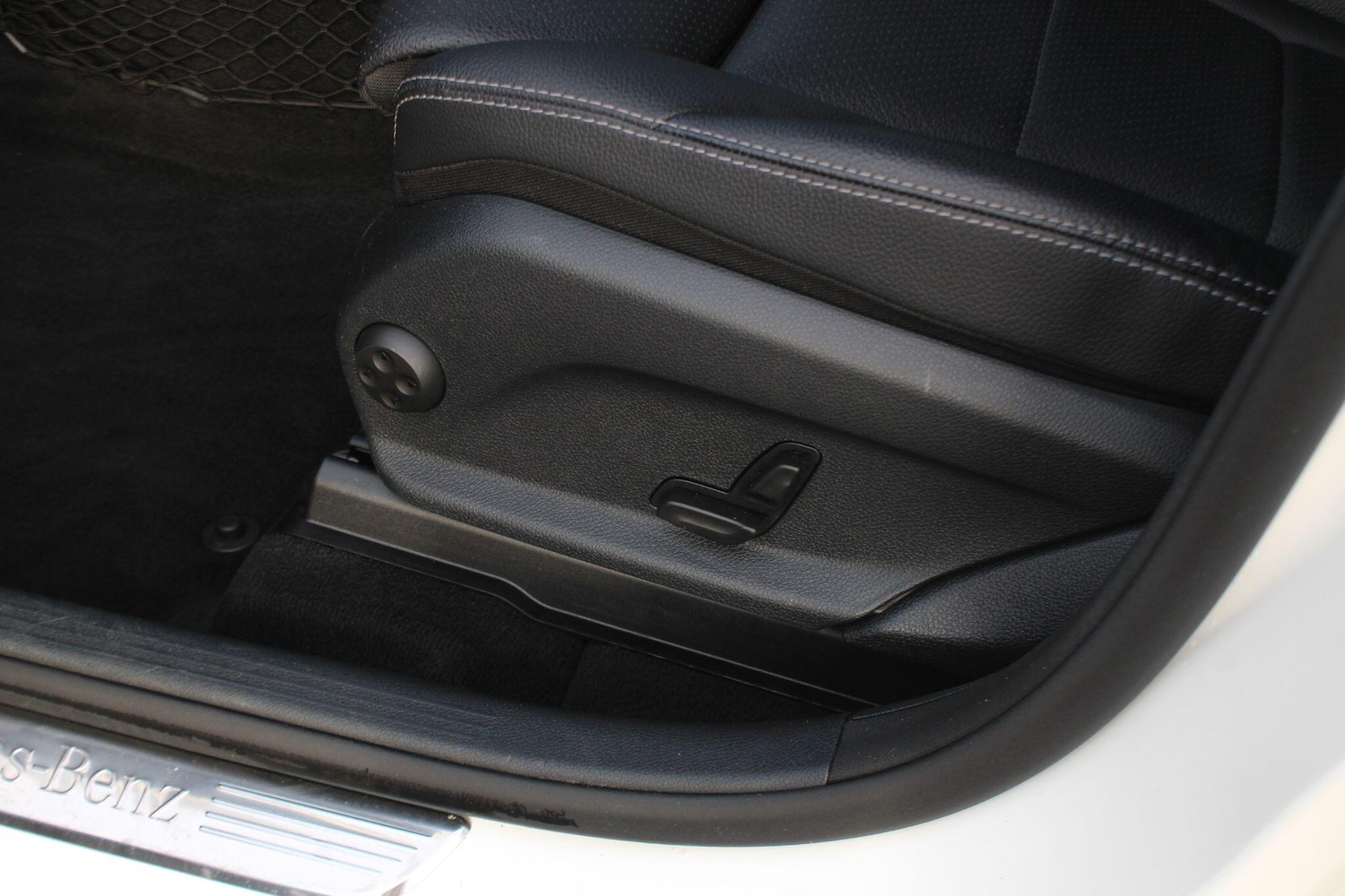 Used Mercedes-Benz GLC 2017 for sale - 77143980: Photo 30