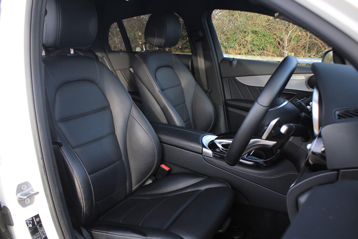 Used Mercedes-Benz GLC 2017 for sale - 77143980: Photo 4