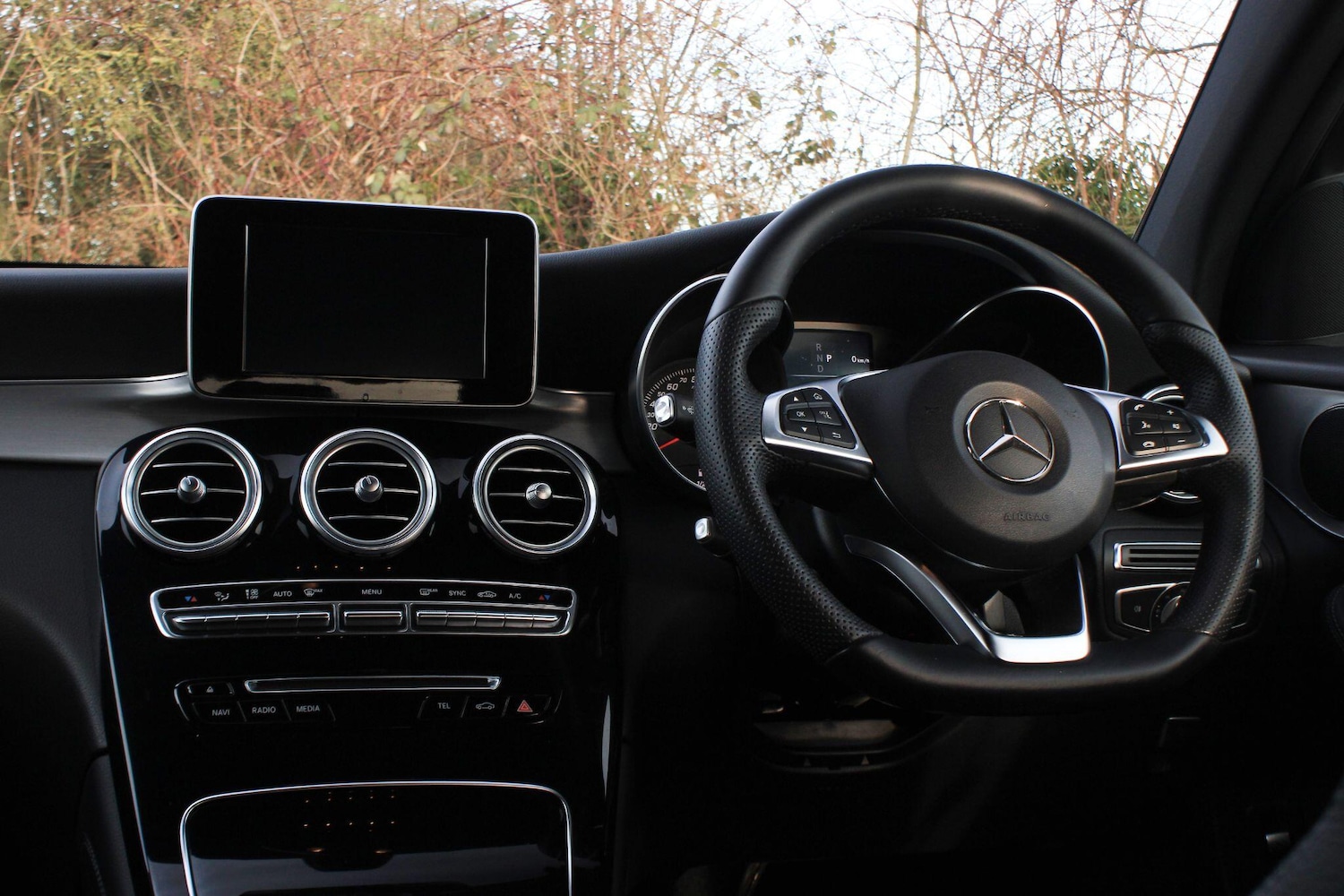 Used Mercedes-Benz GLC 2017 for sale - 77143980: Photo 8