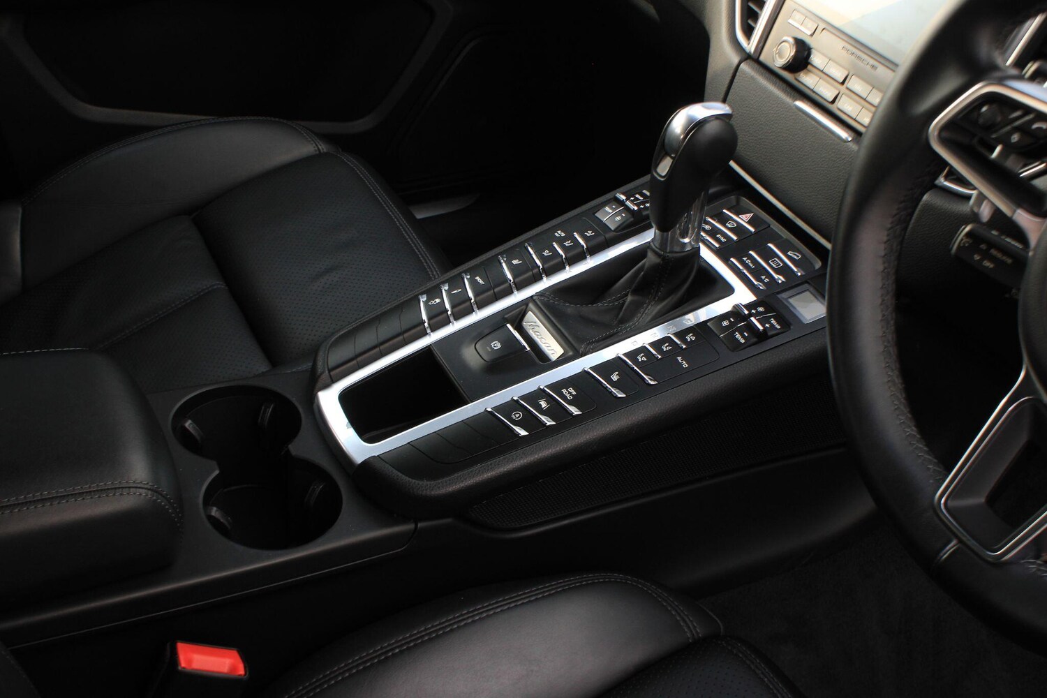 Used Porsche Macan 2016 for sale - 77495776: Photo 26