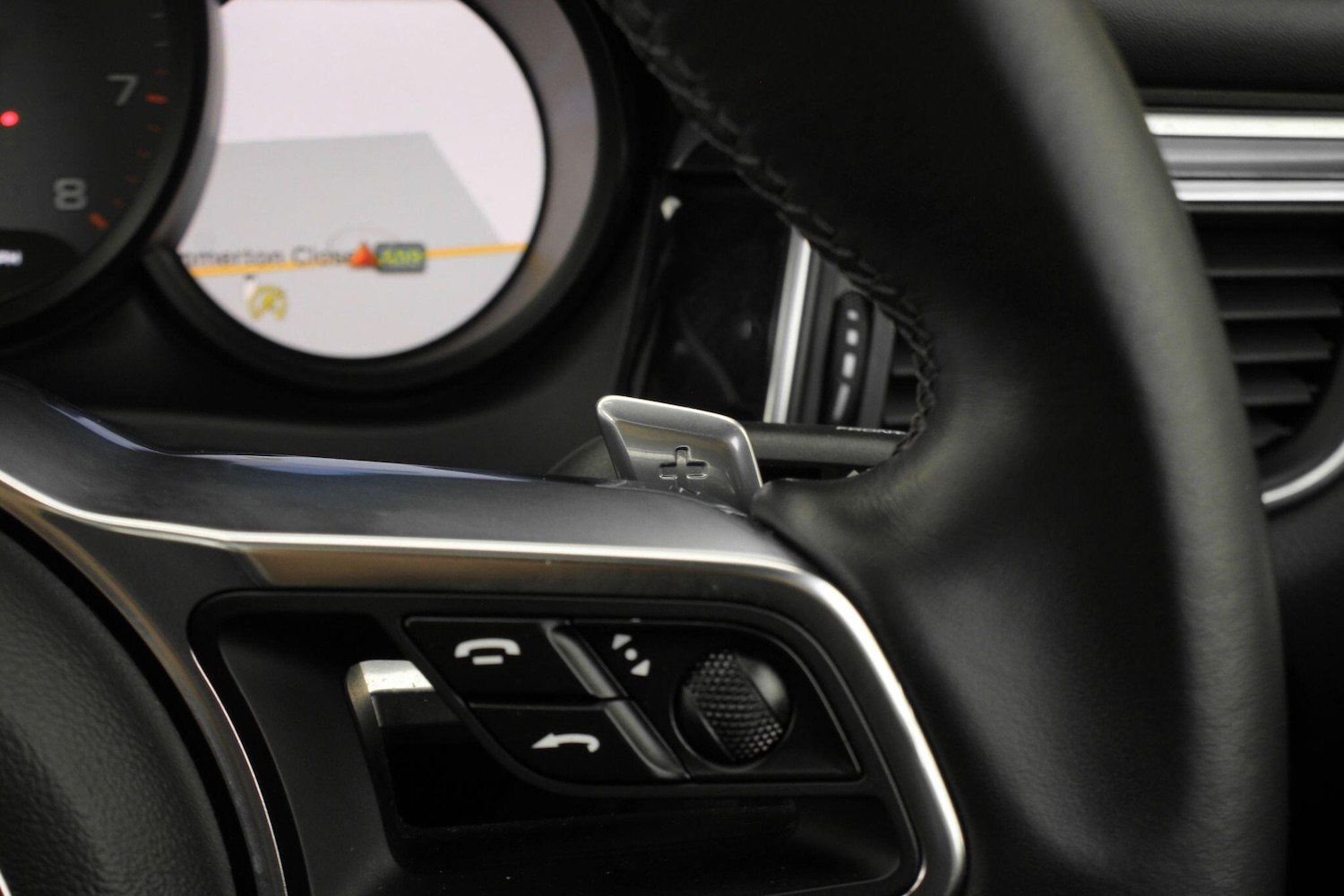 Used Porsche Macan 2016 for sale - 77495776: Photo 37