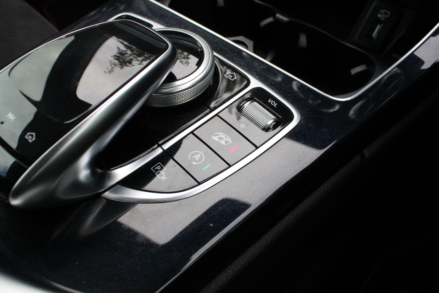 Used Mercedes-Benz C Class 2019 for sale - 76989397: Photo 34