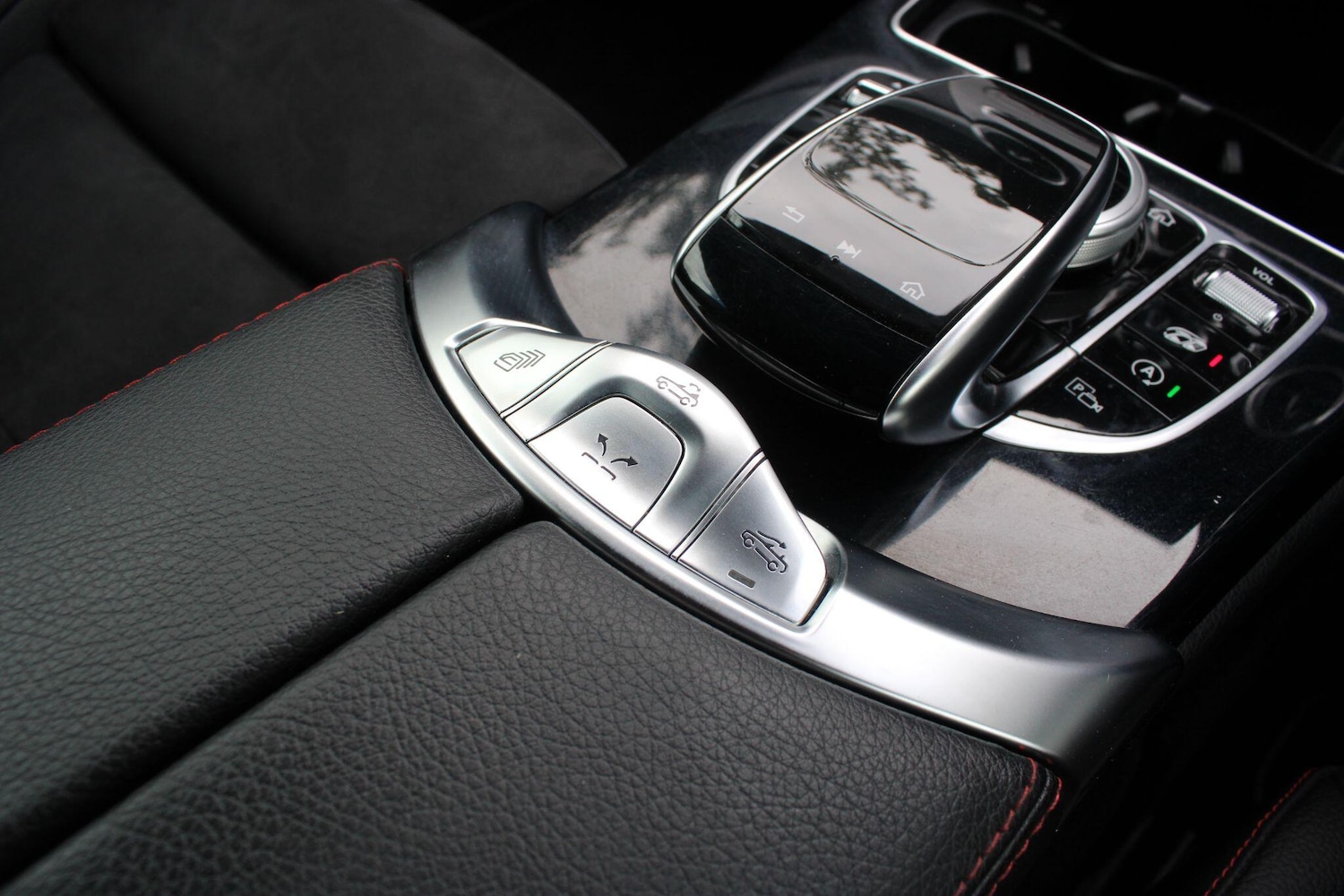 Used Mercedes-Benz C Class 2019 for sale - 76989397: Photo 35