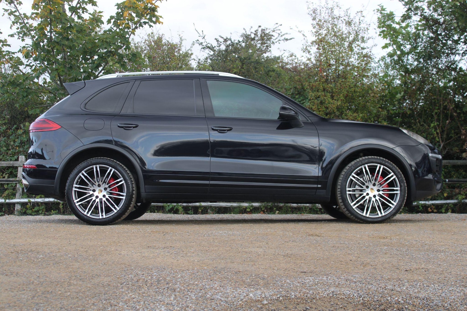 Used Porsche Cayenne 2016 for sale - 76238658: Photo 2