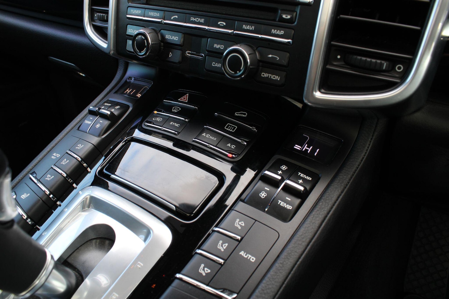 Used Porsche Cayenne 2016 for sale - 76238658: Photo 20