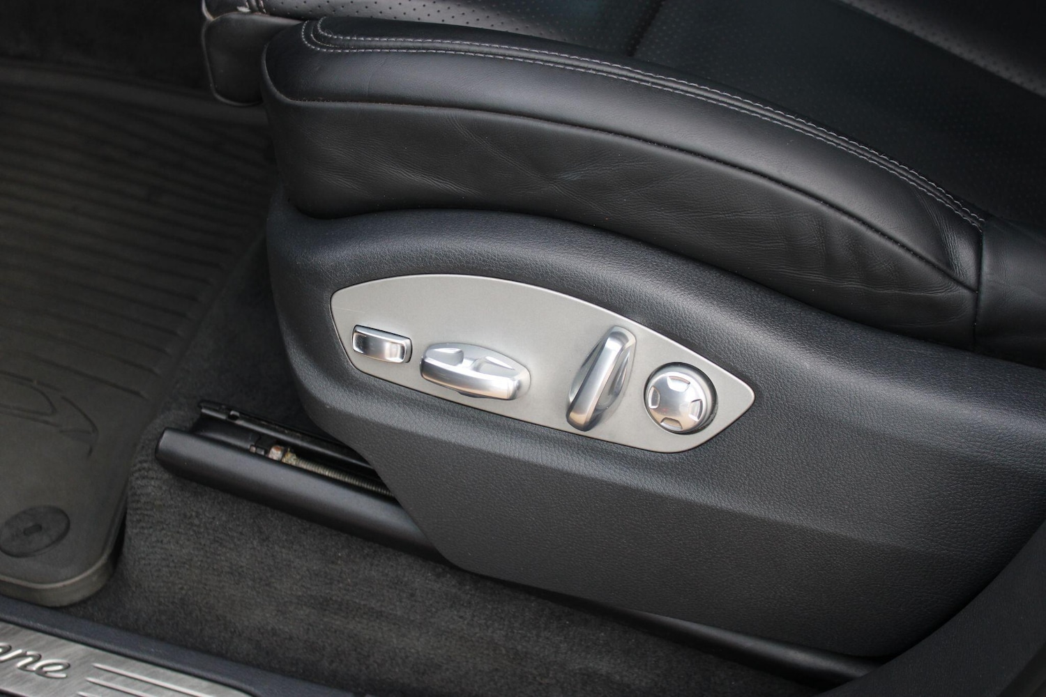 Used Porsche Cayenne 2016 for sale - 76238658: Photo 31