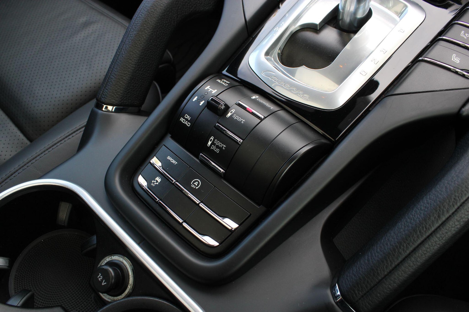 Used Porsche Cayenne 2016 for sale - 76238658: Photo 32