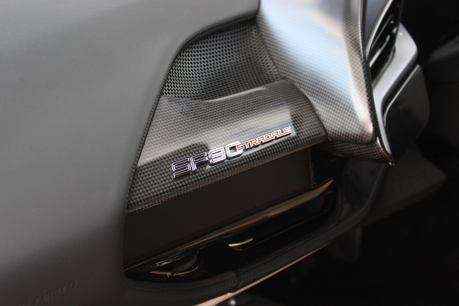 Used Ferrari SF90 Spider for sale - 78156949: Photo 36