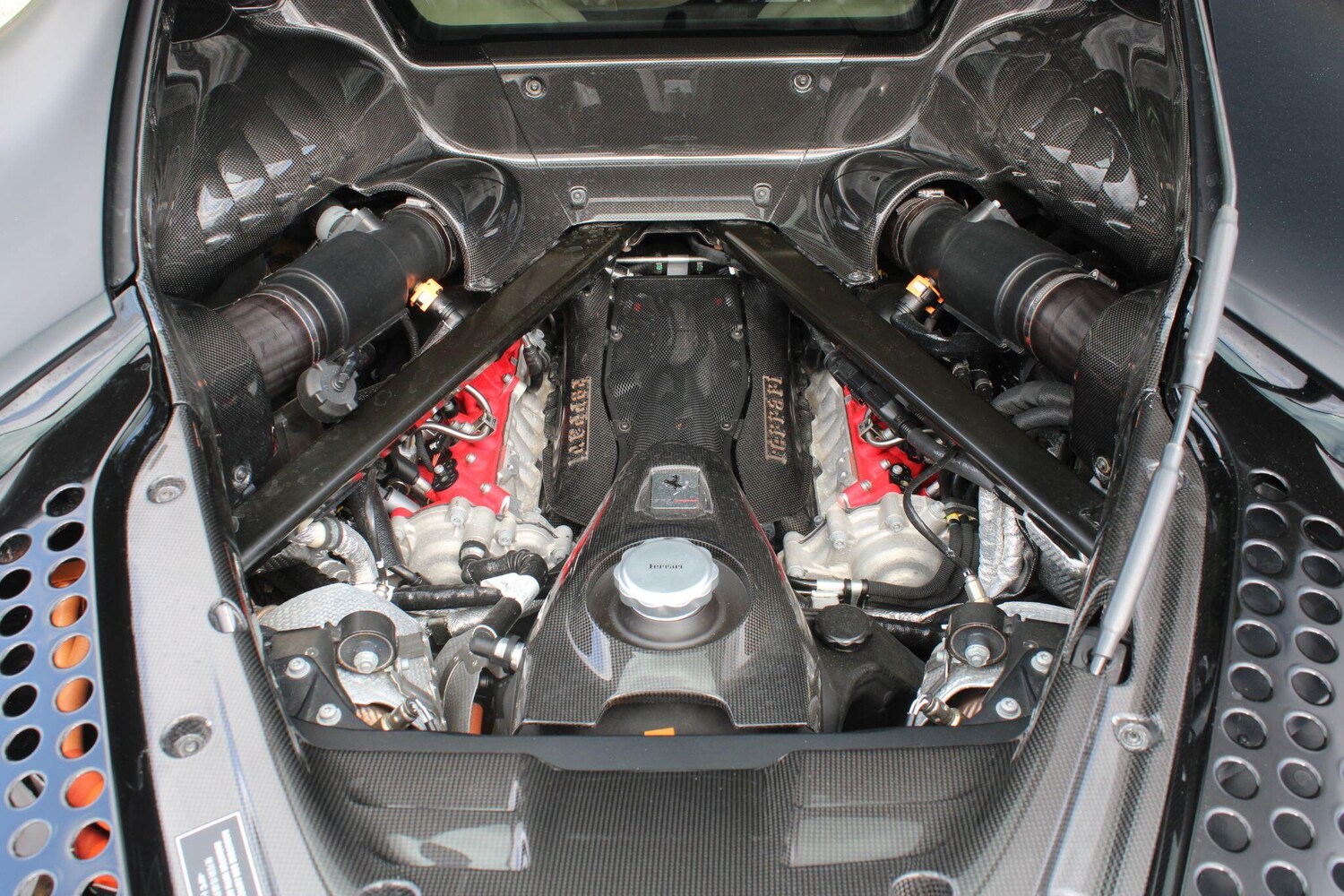 Used Ferrari SF90 Spider for sale - 78156949: Photo 56