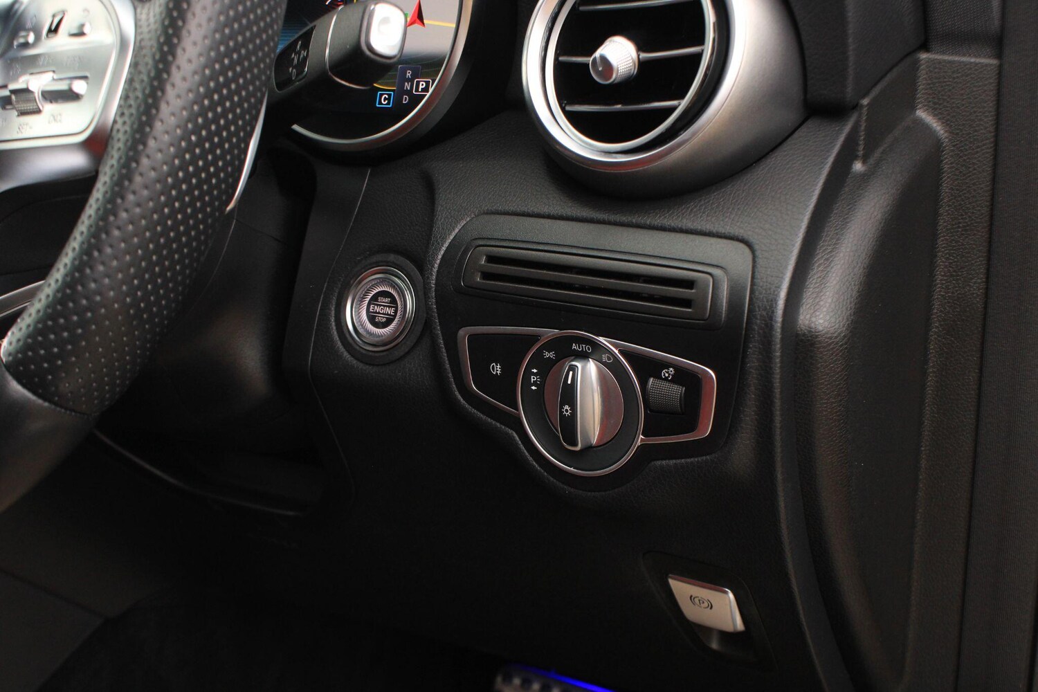 Used Mercedes-Benz GLC 2019 for sale - 77441297: Photo 38