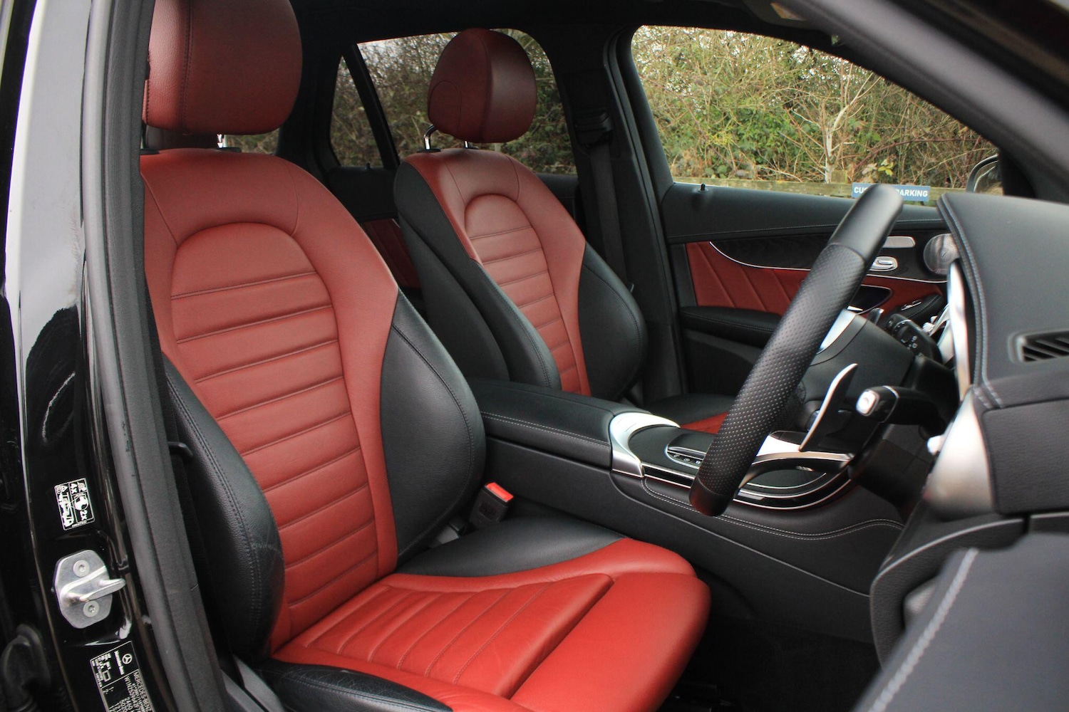 Used Mercedes-Benz GLC 2019 for sale - 77441297: Photo 4