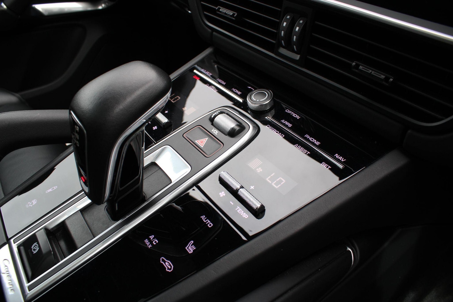 Used Porsche Cayenne 2018 for sale - 76988003: Photo 22