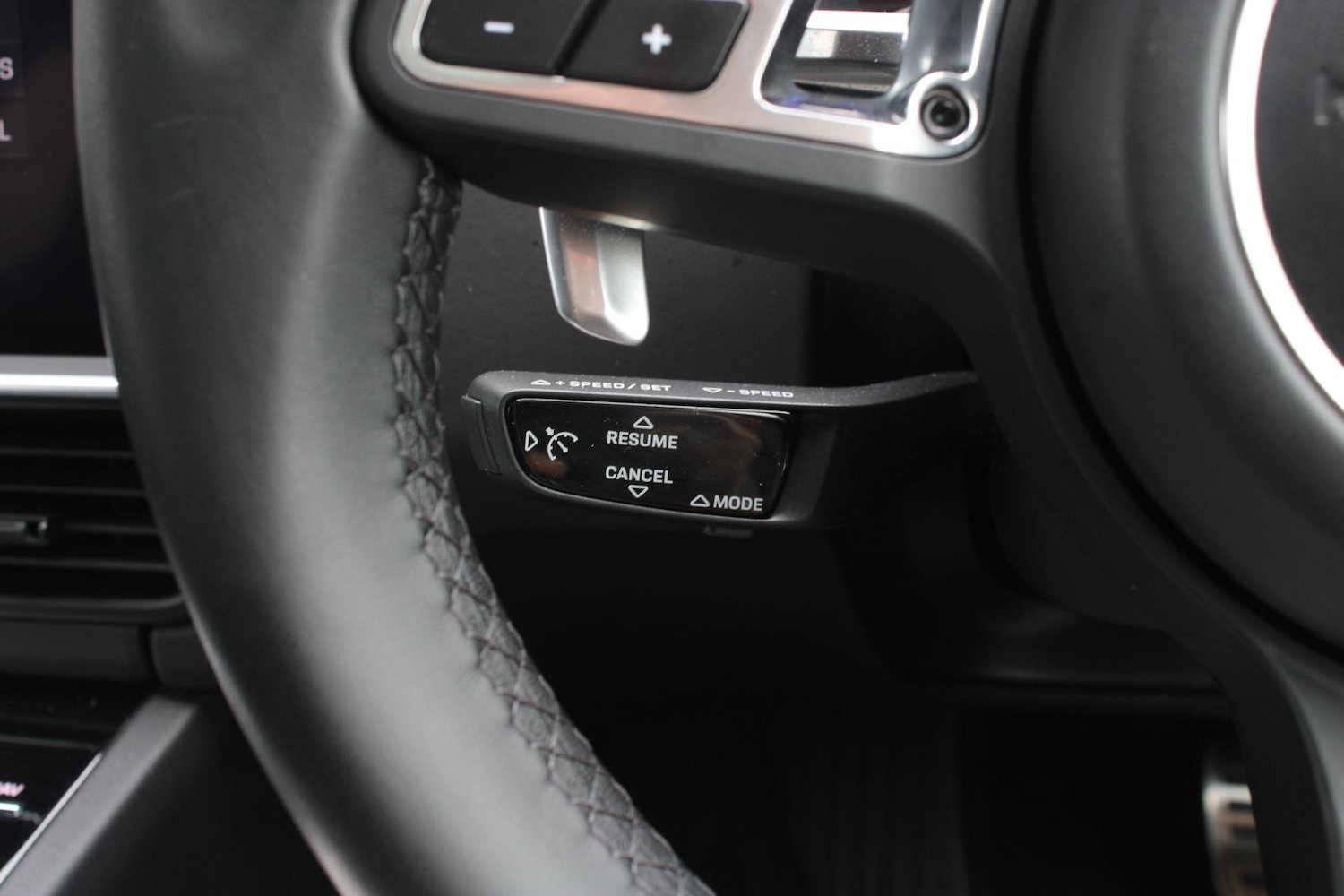 Used Porsche Cayenne 2018 for sale - 76988003: Photo 32