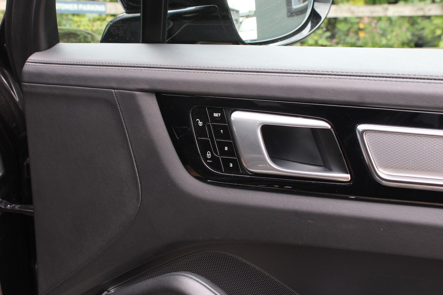 Used Porsche Cayenne 2018 for sale - 76988003: Photo 34