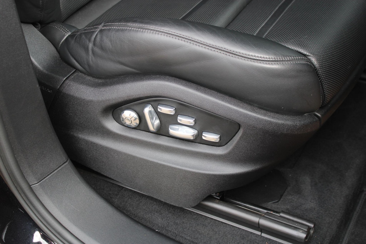 Used Porsche Cayenne 2018 for sale - 76988003: Photo 35