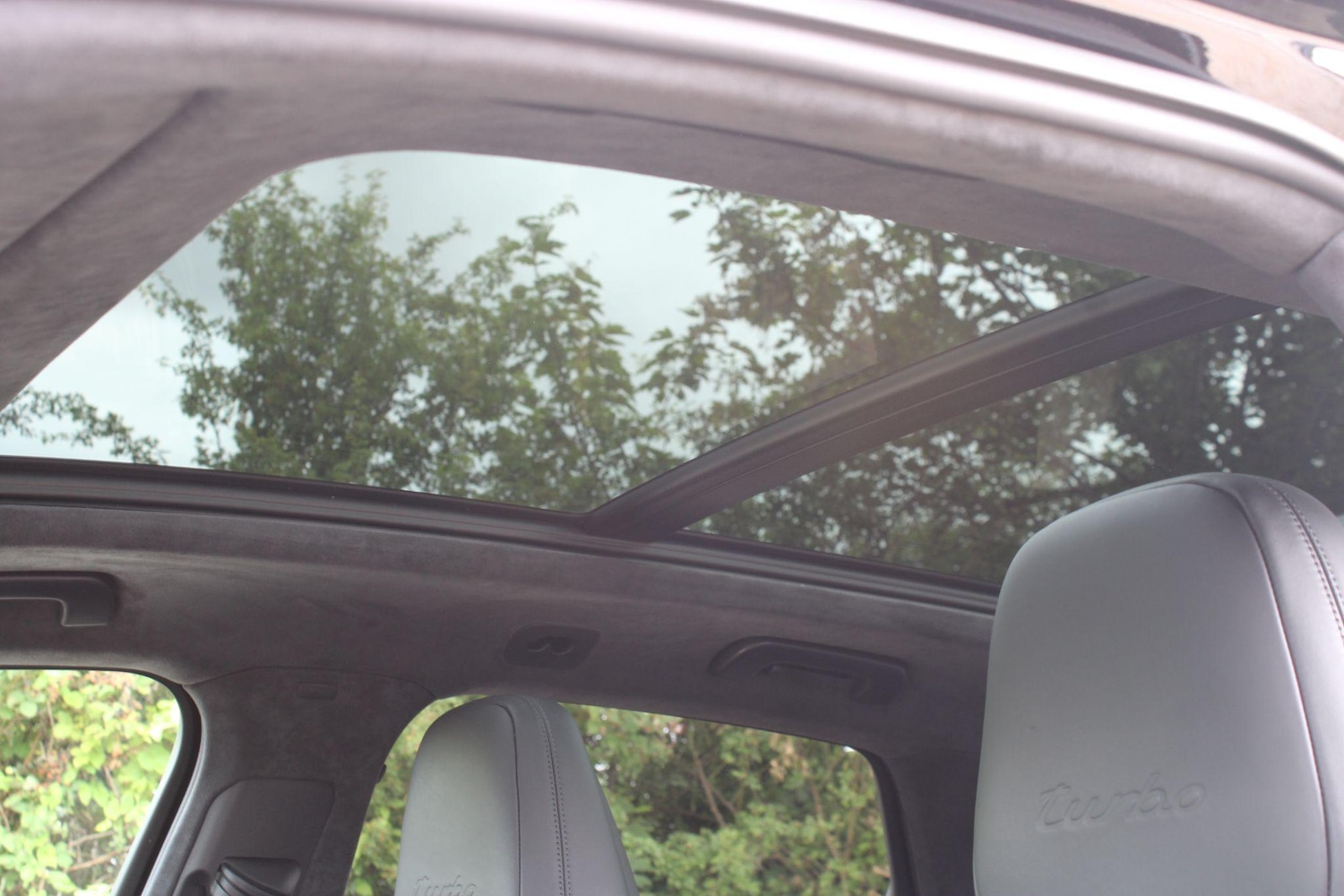 Used Porsche Cayenne 2018 for sale - 76988003: Photo 6