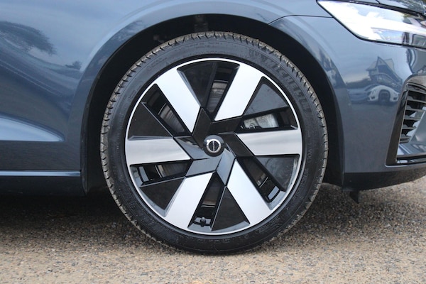 Used Volvo V60 2025 for sale - 76214700: Photo 15
