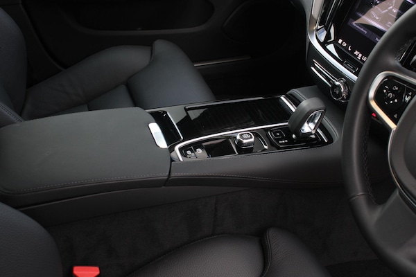 Used Volvo V60 2025 for sale - 76214700: Photo 24