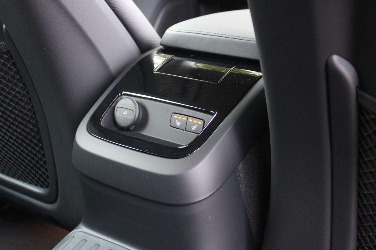 Used Volvo V60 2025 for sale - 76214700: Photo 33