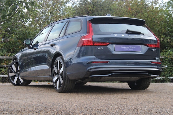 Used Volvo V60 2025 for sale - 76214700: Photo 3