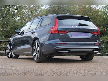 Used Volvo V60 2025 for sale - 76214700: Photo 3