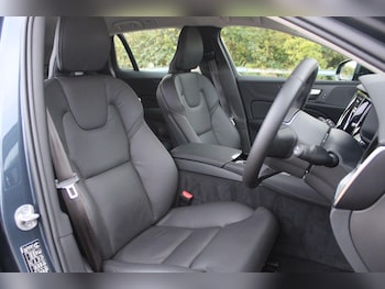Used Volvo V60 2025 for sale - 76214700: Photo 4