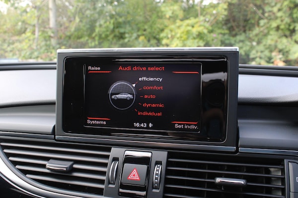 Used Audi S6 Saloon for sale - 75600664: Photo 28