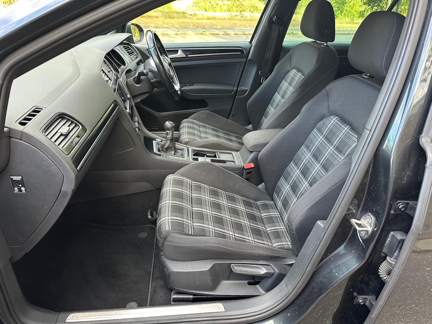 Used Volkswagen Golf 2016 for sale - 77179887: Photo 5