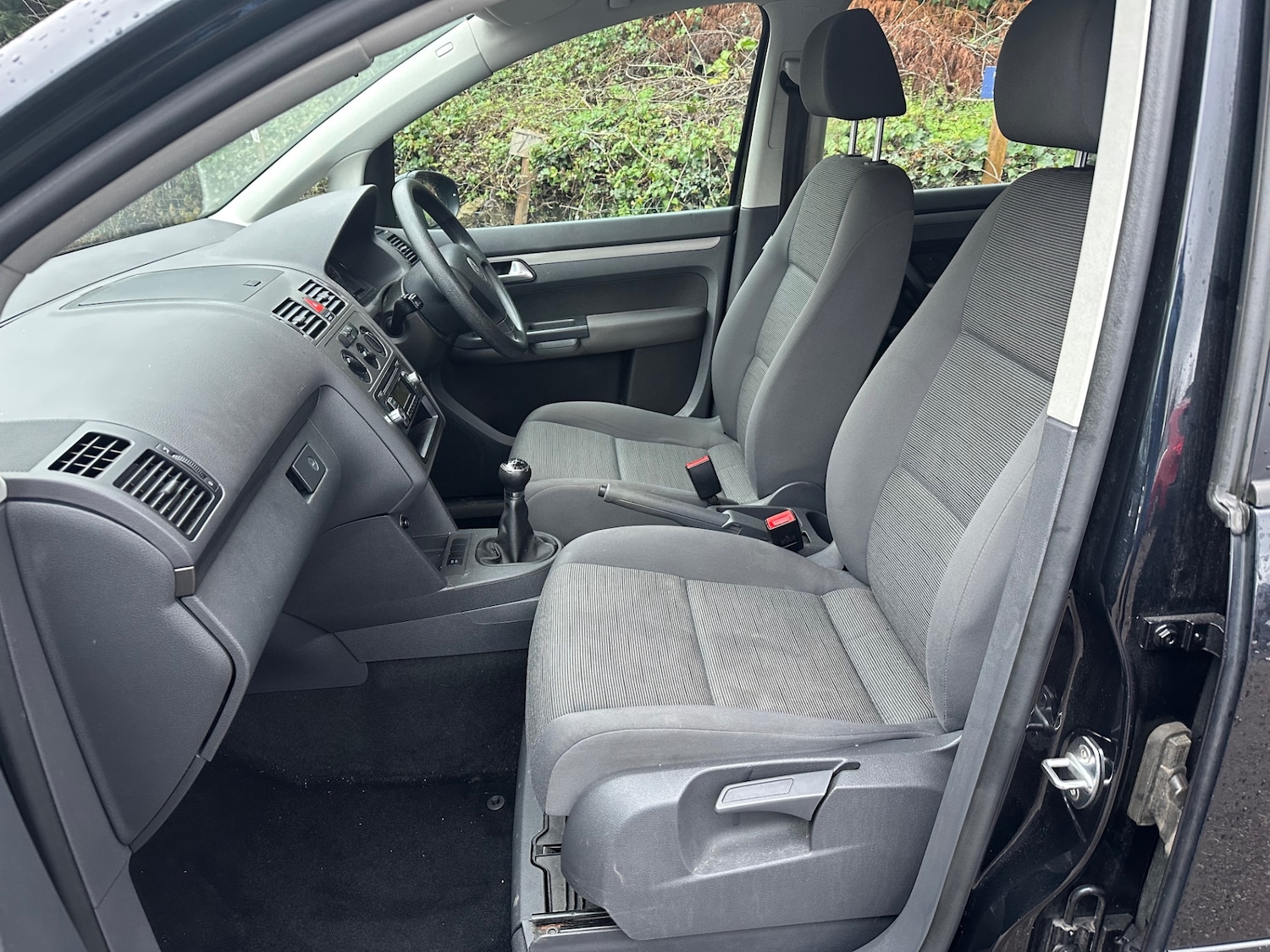 Used Volkswagen Touran 2010 for sale - 77297169: Photo 5