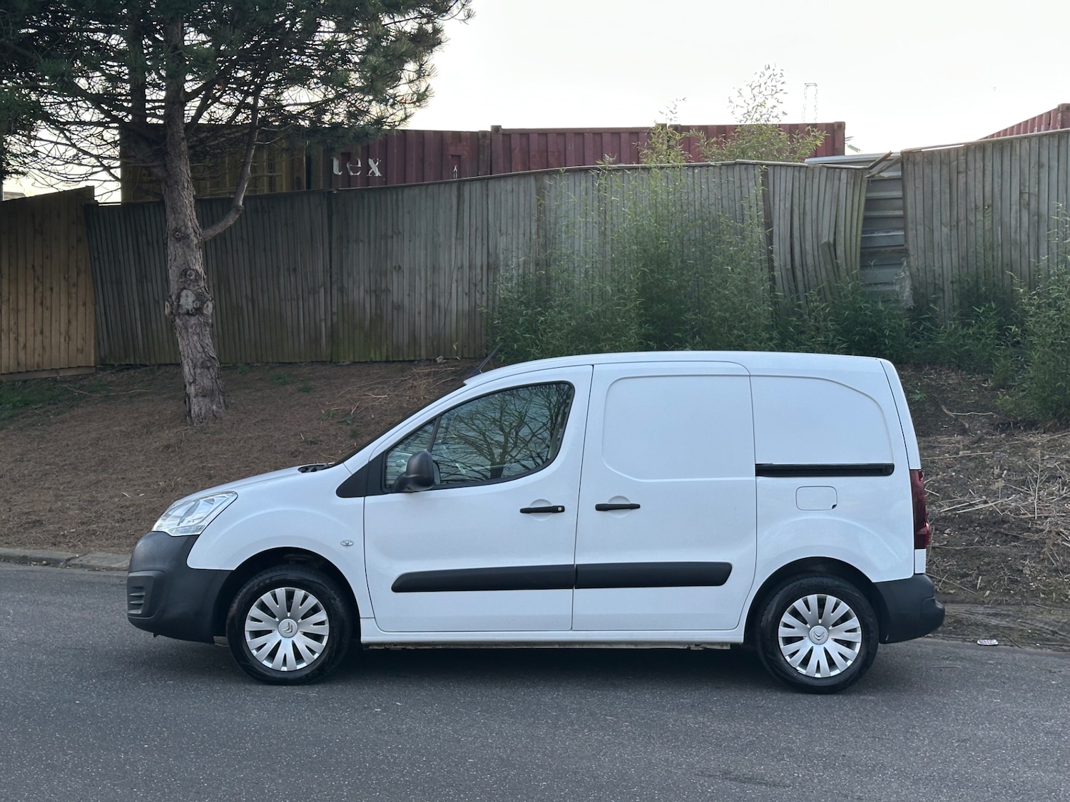Used Citroen Berlingo 2017 for sale - 77655680: Photo 12