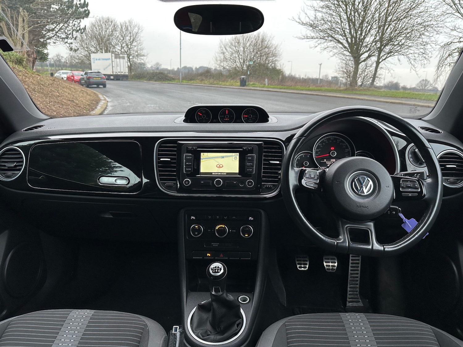 Used Volkswagen Beetle 2014 for sale - 77137391: Photo 11