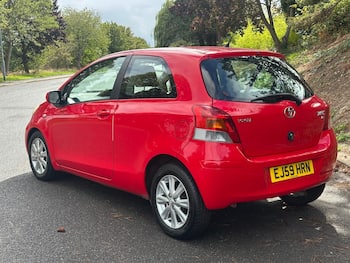 Used Toyota Yaris 2010 for sale - 79866992: Photo