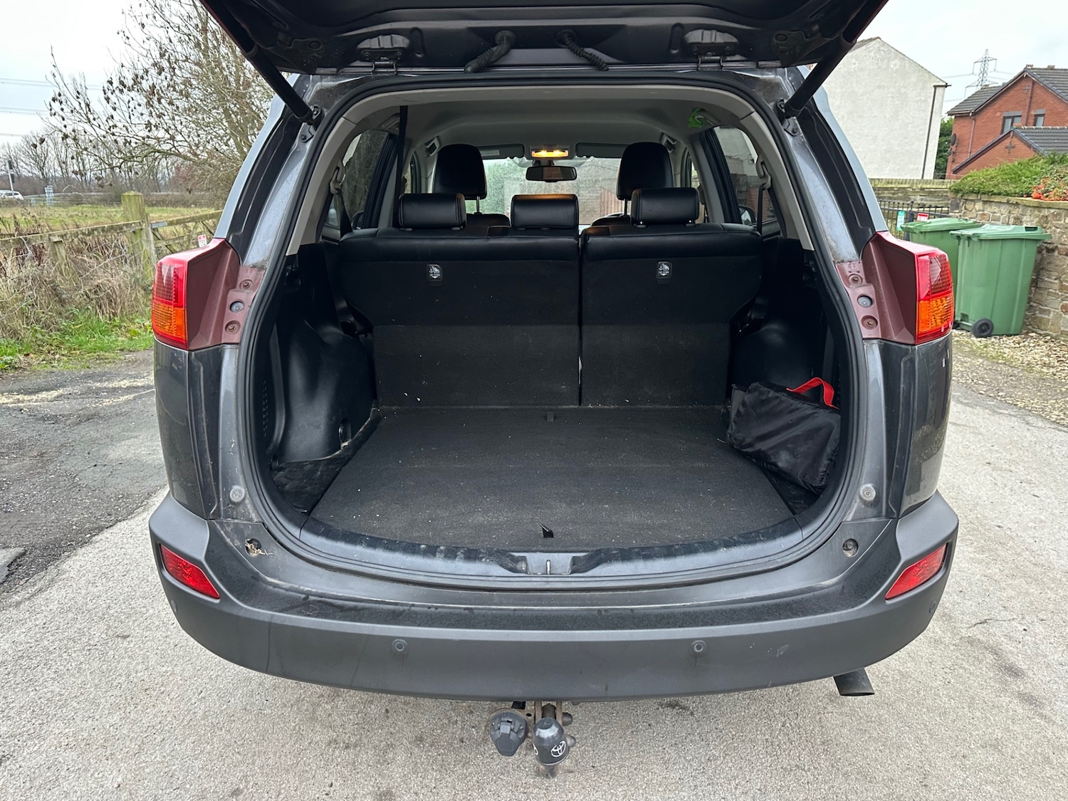 Used Toyota RAV4 2013 for sale - 76951335: Photo 11