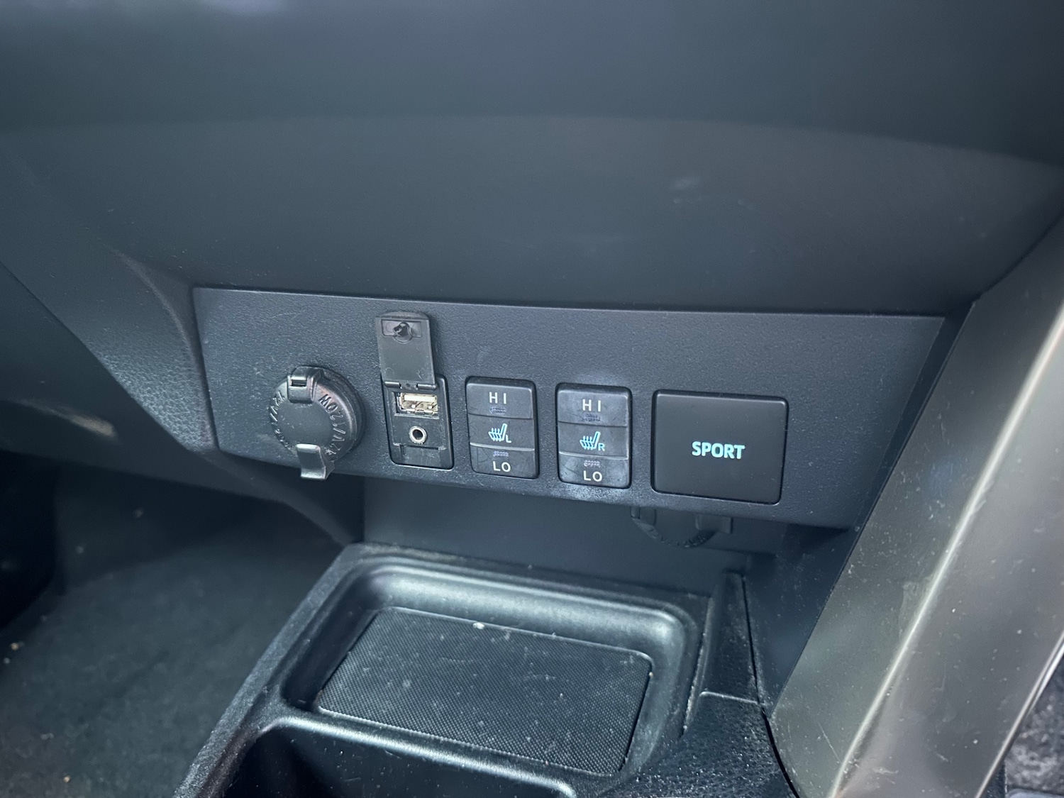 Used Toyota RAV4 2013 for sale - 76951335: Photo 12