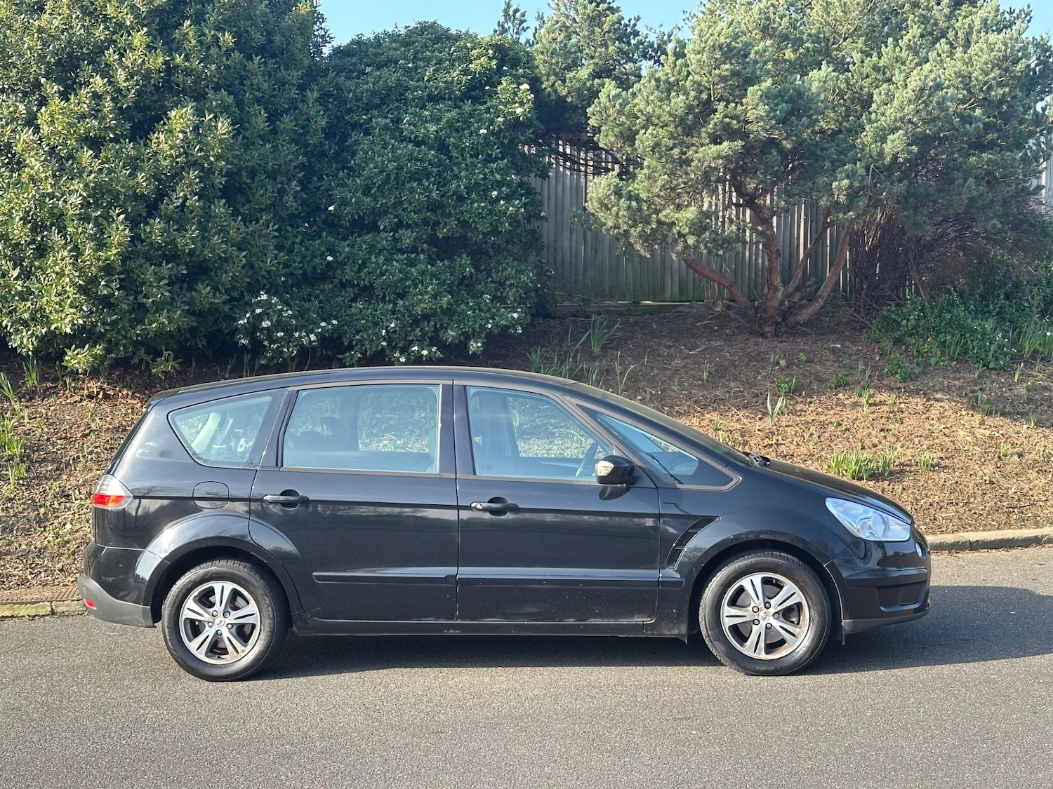Used Ford S-Max 2010 for sale - 77742961: Photo 14