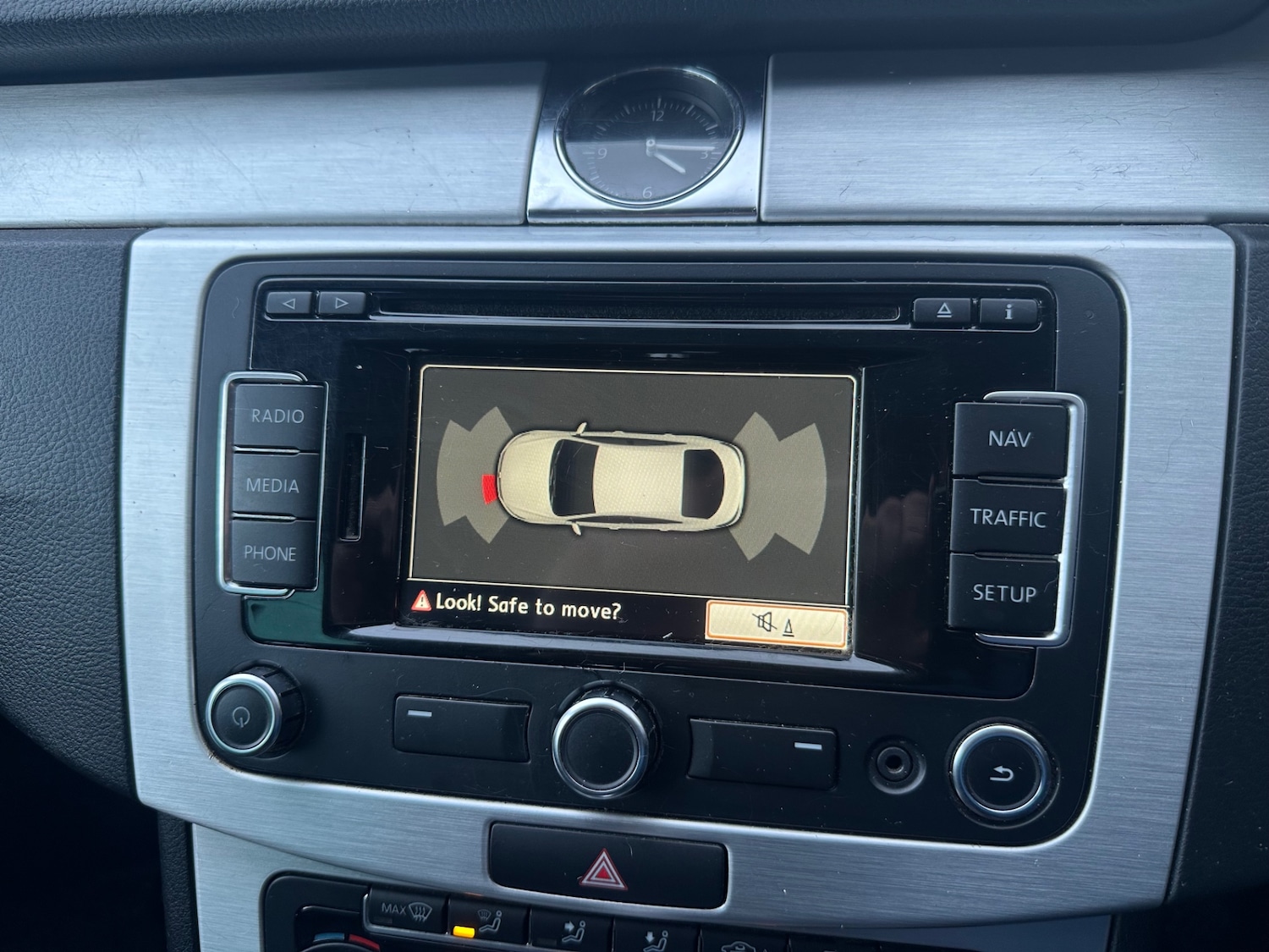 Used Volkswagen Passat 2011 for sale - 77619440: Photo 10