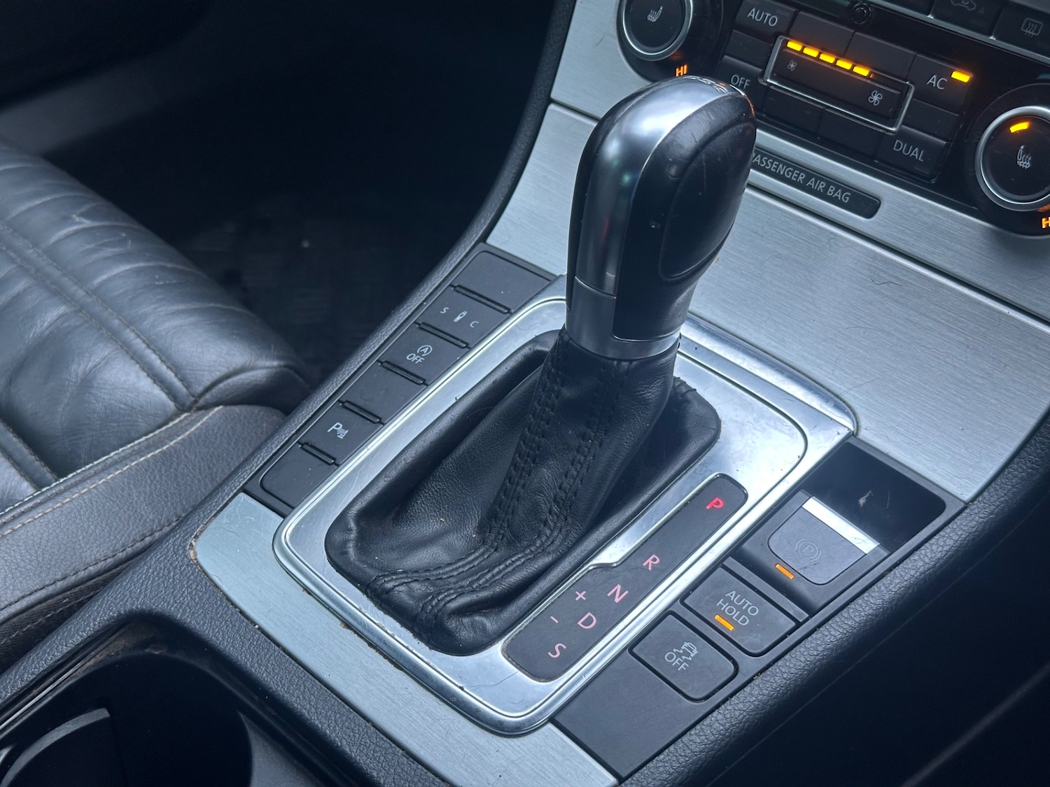 Used Volkswagen Passat 2011 for sale - 77619440: Photo 11