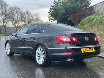 Used Volkswagen Passat 2011 for sale - 77619440: Photo