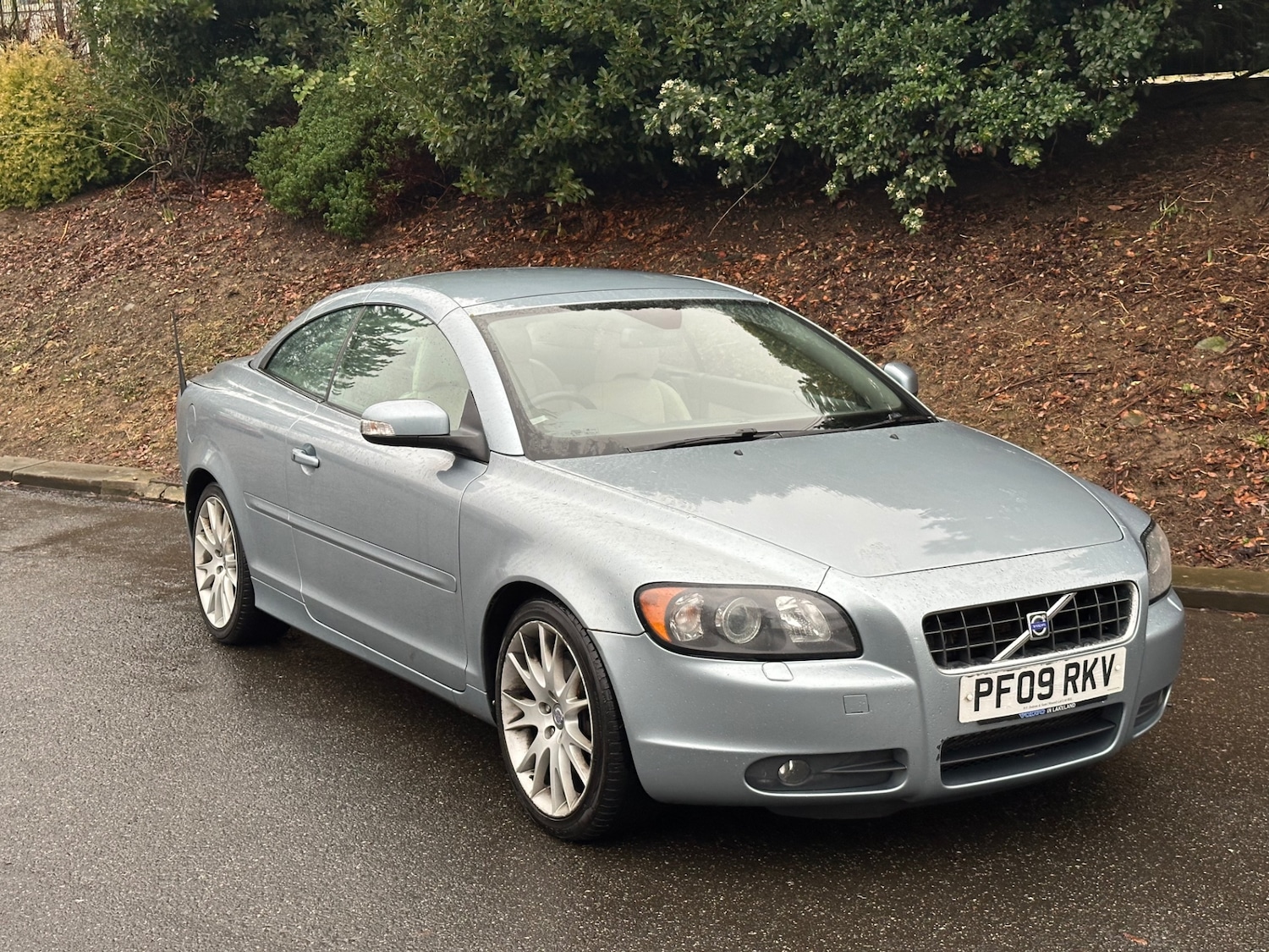 Used Volvo C70 2009 for sale - 77340298: Photo 5