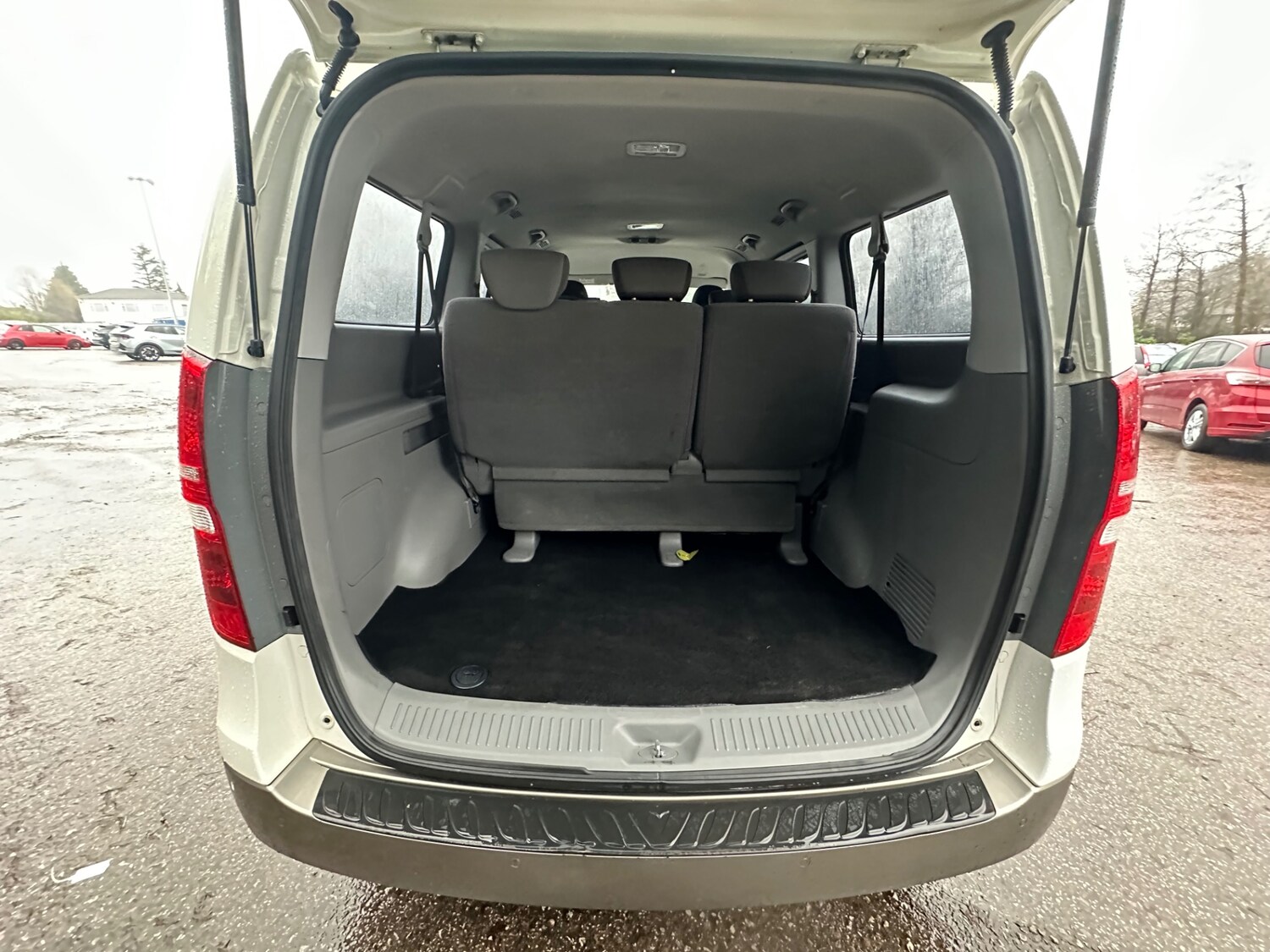 Used Hyundai i800 2016 for sale - 77460361: Photo 9