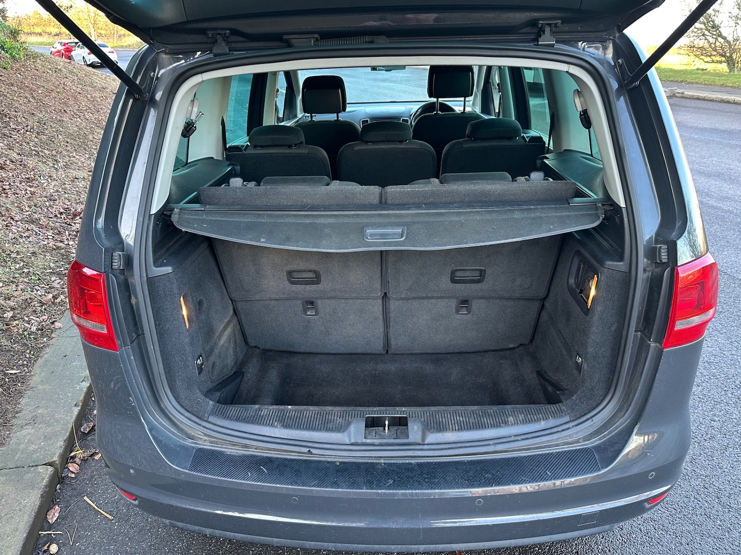 Used Volkswagen Sharan 2012 for sale - 77224861: Photo 8