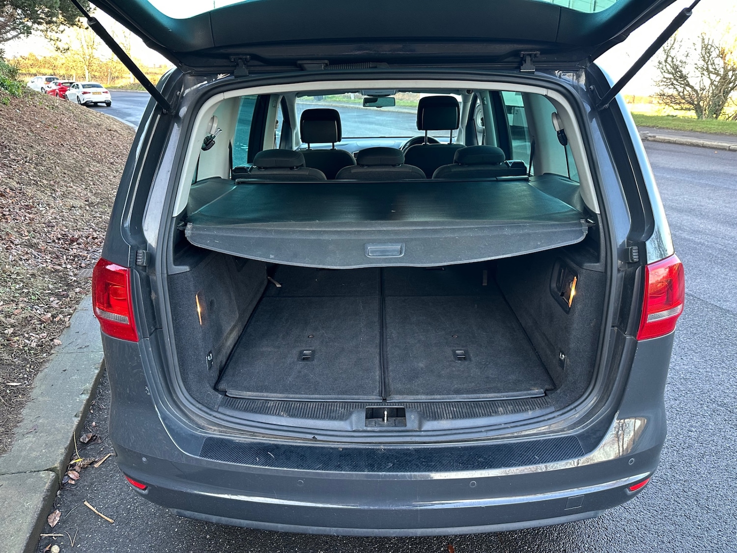 Used Volkswagen Sharan 2012 for sale - 77224861: Photo 9