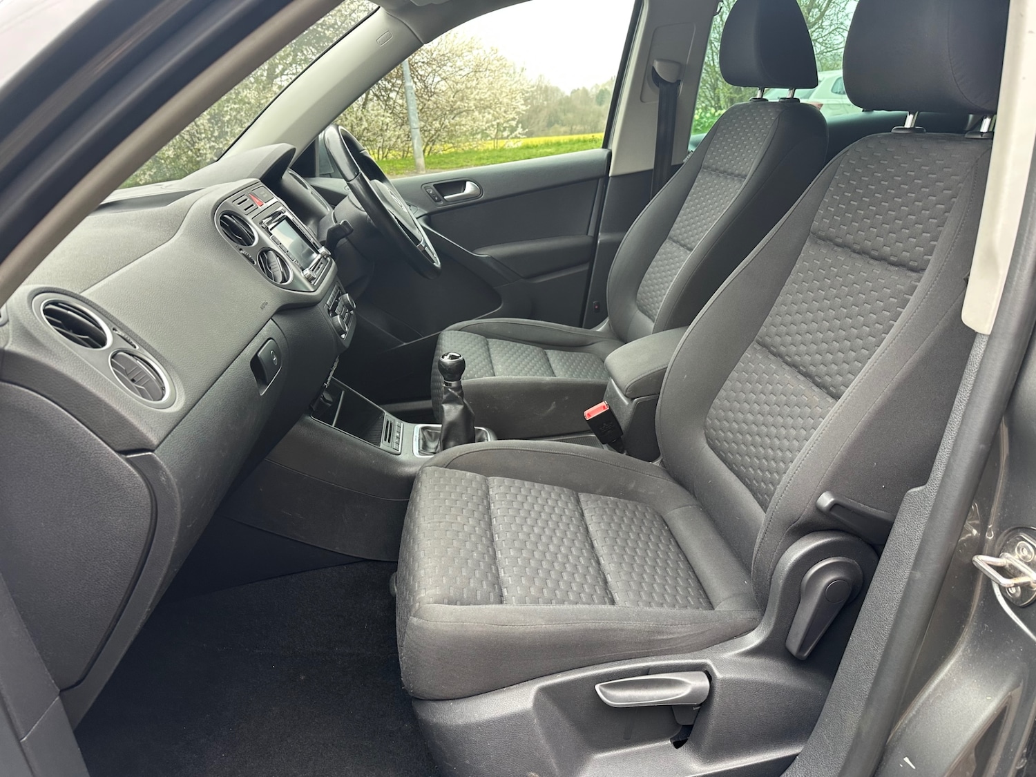 Used Volkswagen Tiguan 2011 for sale - 77668216: Photo 5