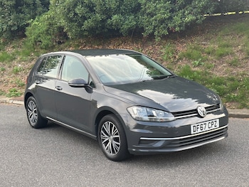 Used Volkswagen Golf 2017 for sale - 75561148: Photo