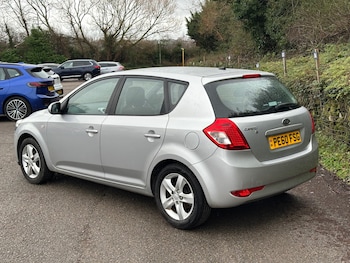 Used Kia Ceed 2010 for sale - 78443182: Photo
