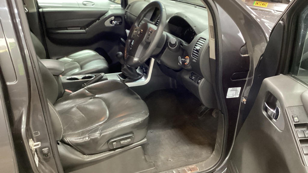 Used Nissan Navara 2013 for sale - 77033690: Photo 5